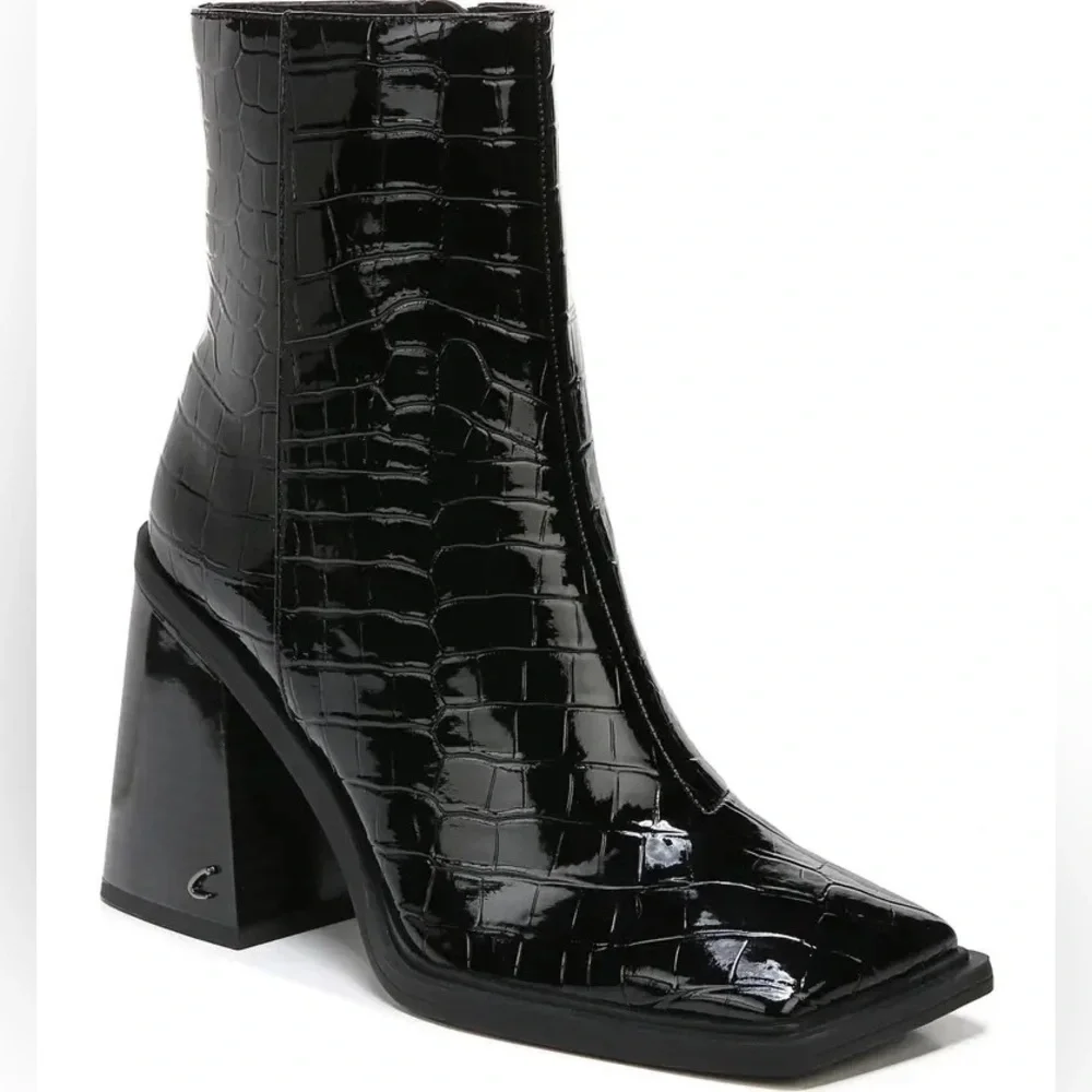 NWT Circus by Sam Edelman Layla Bootie in Black - Size 8